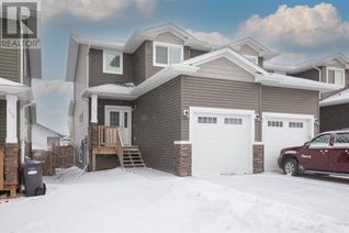 Freehold Townhouse for Sale, 28 Rowberry Court, Sylvan Lake, AB