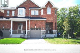 Freehold Townhouse for Sale, 18 Farwell Avenue, Wasaga Beach, ON