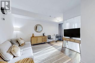 Condo Apartment for Sale, 250 Lawrence Avenue W #518, Toronto (Lawrence Park North), ON