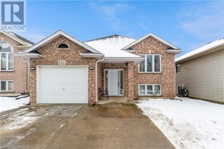 Detached House for Sale, 250 St. Lawrence Drive, Welland, ON