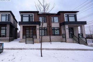 Semi-Detached House for Sale, 1 B Norbury Crescent, Toronto (Bendale), ON