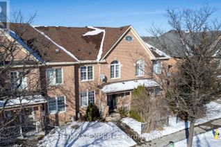 Freehold Townhouse for Sale, 24 Dufferin Hill Drive, Vaughan (Patterson), ON