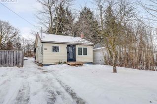 Bungalow for Sale, 152 Hale Street, London, ON