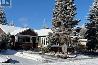 Bungalow for Sale, 2917 Lathom Crescent Sw, Calgary, AB