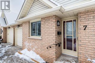 Bungalow for Sale, 165 Main Street E #7, Grimsby, ON