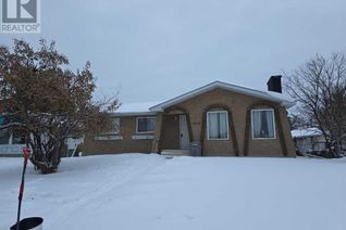 Bungalow for Sale, 4735 57 Avenue, Whitecourt, AB