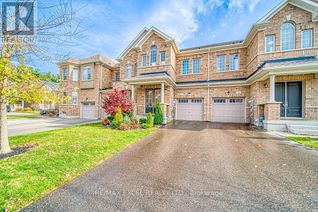 Townhouse for Sale, 43 Durblee Avenue, Aurora, ON