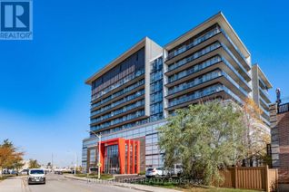 Condo Apartment for Sale, 15 James Finlay Way #917, Toronto (Downsview-Roding-CFB), ON