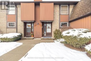 Condo Townhouse for Sale, 539 Willow Road #31, Guelph (Willow West/Sugarbush/West Acres), ON