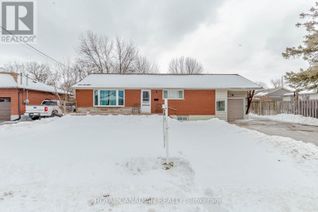 Bungalow for Sale, 5 Cherry Avenue, Grimsby (540 - Grimsby Beach), ON