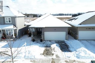 Detached House for Sale, 48 Abbott Street, Strathroy-Caradoc (SE), ON