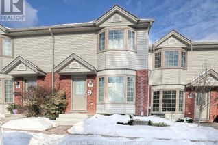 Condo Townhouse for Sale, 70 Chapman Court #77, London, ON