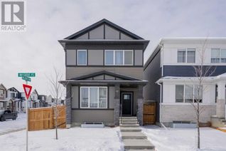 Detached House for Sale, 37 Walgrove Passage Se, Calgary, AB