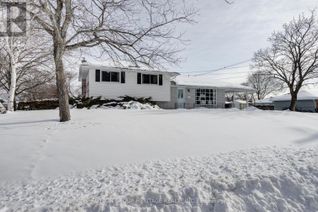 Sidesplit for Sale, 16 Coulter Crescent, Quinte West, ON