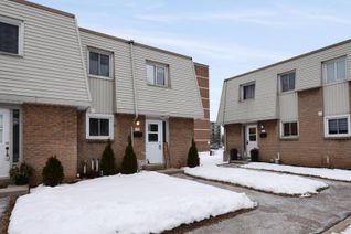 Condo Townhouse for Sale, 17 Old Pine Trail #112, St. Catharines (444 - Carlton/Bunting), ON