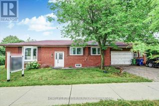 Bungalow for Rent, 27 Hollyhedge Drive, Toronto (Bendale), ON