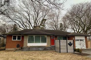 Bungalow for Sale, 900 Henry Street, Whitby (Downtown Whitby), ON