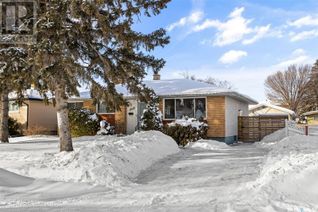 Bungalow for Sale, 1048 East Centre, Saskatoon, SK