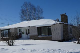 Bungalow for Sale, 120 John St, Longlac, ON