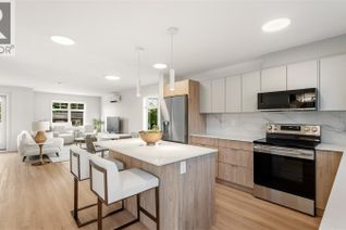 Townhouse for Sale, 4201 Tyndall Ave #4-203, Saanich, BC