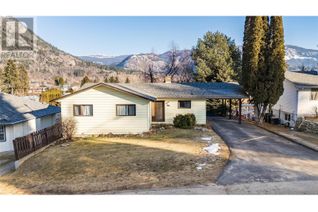 Bungalow for Sale, 625 10th Avenue, Castlegar, BC