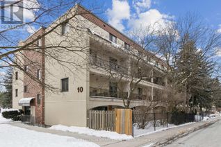 Condo Townhouse for Sale, 10 Moonstone Byway #149, Toronto (Hillcrest Village), ON