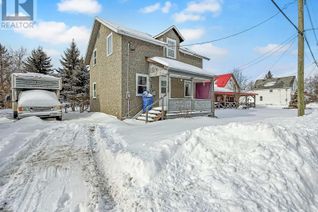 Detached House for Sale, 146 Blake Street, Renfrew, ON