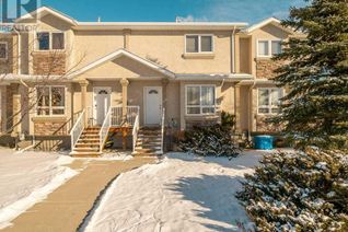 Freehold Townhouse for Sale, 174 Lynx Cove N, Lethbridge, AB