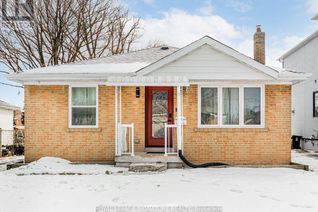 House for Sale, 7 June Avenue, Toronto (Downsview-Roding-CFB), ON