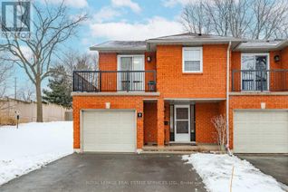 Condo Townhouse for Sale, 3125 Pinemeadow Drive #9, Burlington (Headon), ON