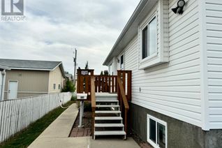 Bungalow for Sale, 1134 42 Avenue N, Lethbridge, AB