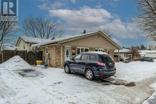 Semi-Detached House for Sale, 462 Drummerhill Crescent Unit# A, Waterloo, ON