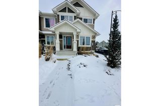 Freehold Townhouse for Sale, 2107 Desrochers Dr Sw, Edmonton, AB