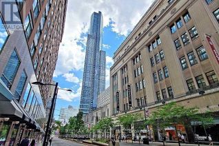 Condo Apartment for Sale, 386 Yonge Street #702, Toronto (Bay Street Corridor), ON