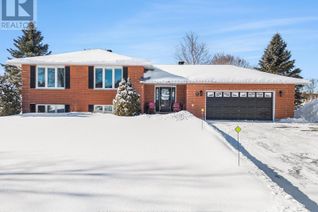 House for Sale, 14 Davis Lane, Rideau Lakes, ON