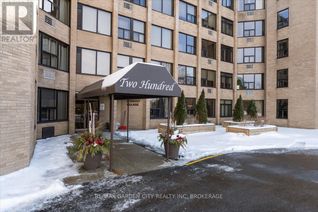 Condo Apartment for Sale, 200 Highway 20 Highway W #402B, Pelham (662 - Fonthill), ON