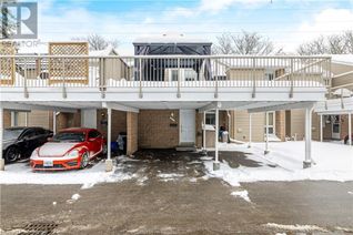 Condo Townhouse for Sale, 65 Glamis Road Unit# 51, Cambridge, ON