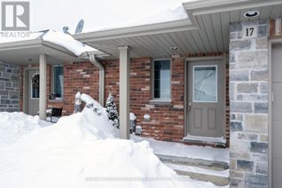 Freehold Townhouse for Sale, 17 Mcintosh Crescent, Quinte West, ON