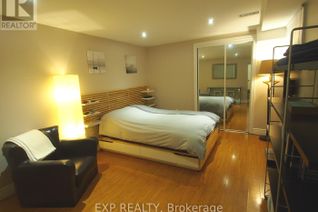 Detached House for Rent, 903.5 Bathurst Street #C, Toronto (Annex), ON