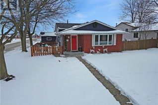 Detached House for Sale, 3 Leduc Street, Hamilton, ON