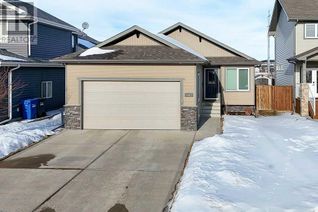 Bungalow for Sale, 16 Vincent Close, Red Deer, AB