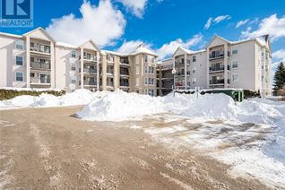 Condo Apartment for Sale, 1421 Walkers Line Unit# 213, Burlington, ON