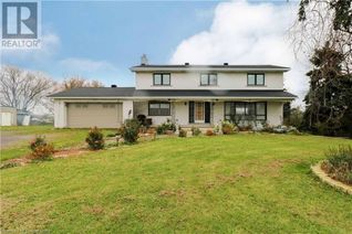 Detached House for Sale, 298 Second Road E, Stoney Creek, ON