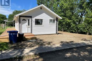 Bungalow for Sale, 118 2nd Street E, Lafleche, SK