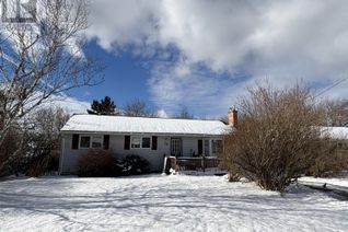 Bungalow for Sale, 28 Windward Avenue, Dartmouth, NS