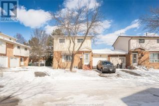 Townhouse for Sale, 8060 Molnar Crescent, Windsor, ON