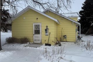 Detached House for Sale, . Railway Avenue, Gladmar, SK