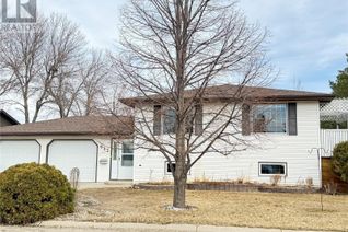 Property for Sale, 652 Butters Bay, Weyburn, SK Property for Sale, 652 Butters Bay, Weyburn, SK