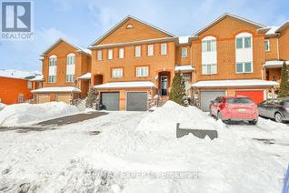 Townhouse for Sale, 42 Lucena Crescent, Vaughan (Maple), ON