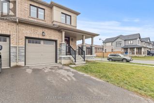 Freehold Townhouse for Sale, 3 Pagebrook Crescent, Hamilton (Stoney Creek Mountain), ON